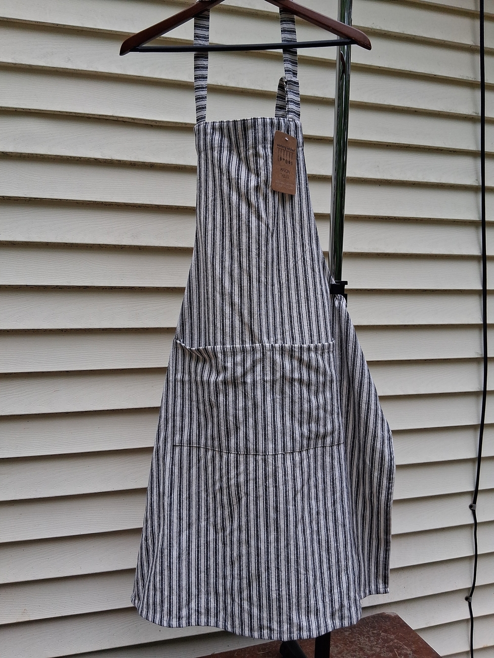 Working Kitchen Striped Black and White Apron with Front Pockets 100% Cotton NWT